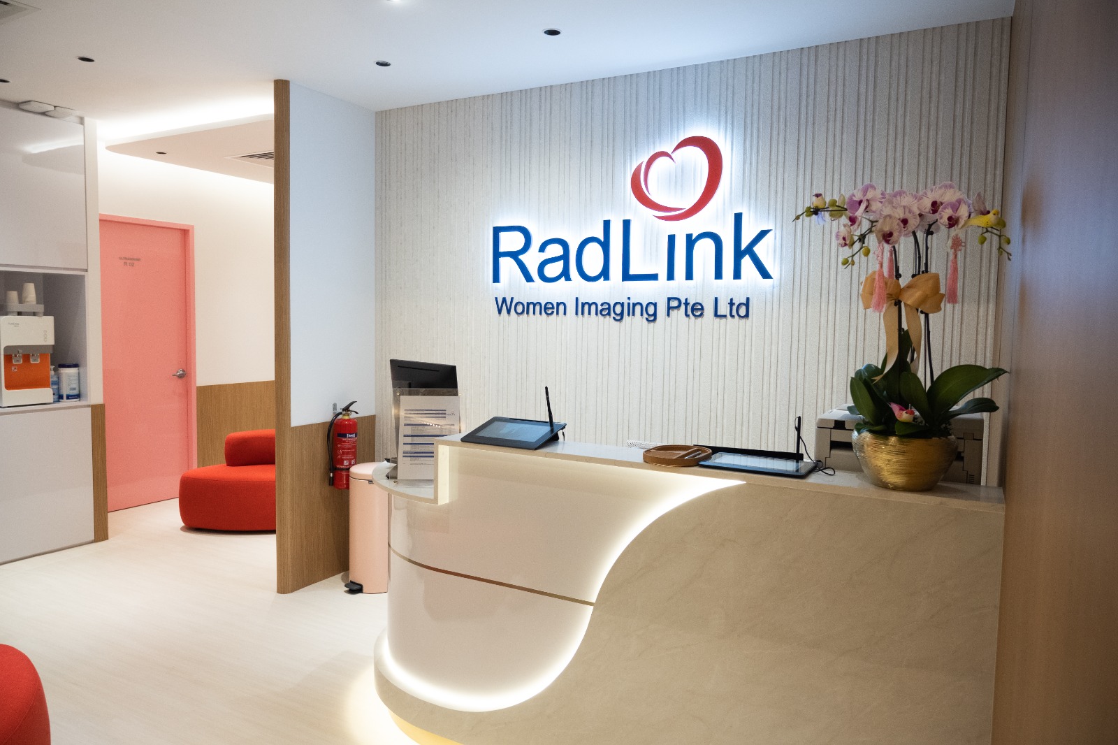 Radlink Women Imaging front desk
