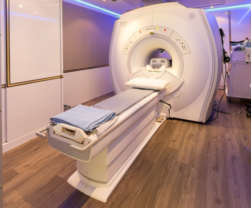 MRI machine from Radlink HD lanscape